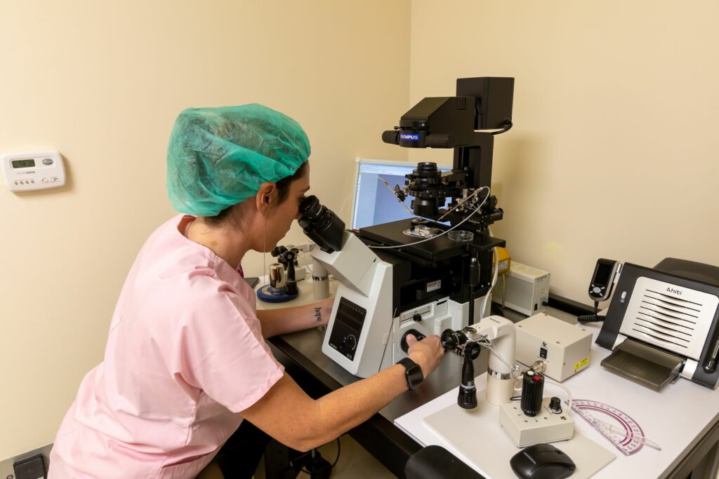 San diego embryologist in lab